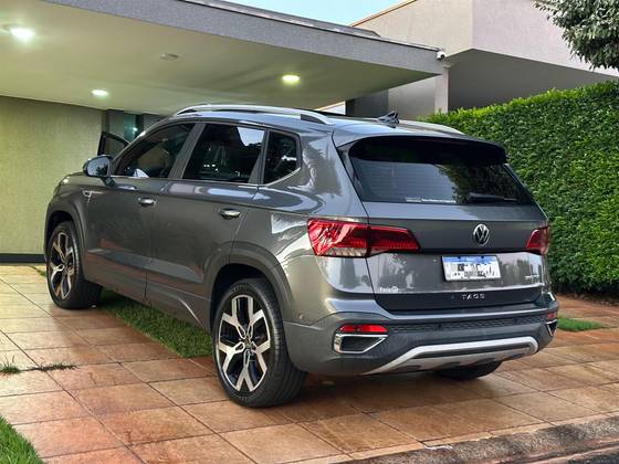 VOLKSWAGEN TAOS 1.4 250 TSI TOTAL FLEX HIGHLINE AUTOMÁTICO
